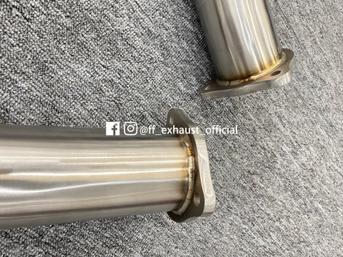 Rüsten Sie die Downpipes des Audi B9 RS4/RS5 auf 