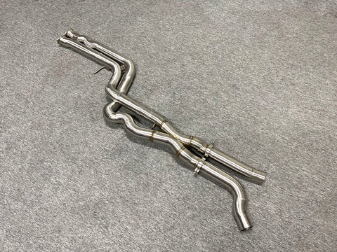 Upgrade BMW F87 M2 Competition S55 Mittelrohrauspuff gleicher Länge 